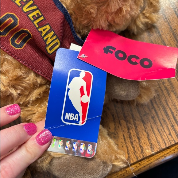 NWT Forever Collectibles Cleveland Cavaliers bear - Picture 5 of 6